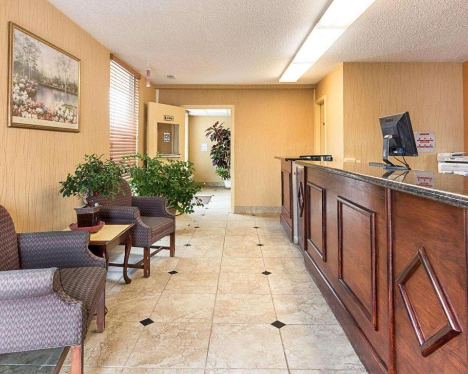 Econo Lodge Near Quantico Marine Base Dumfries Ngoại thất bức ảnh